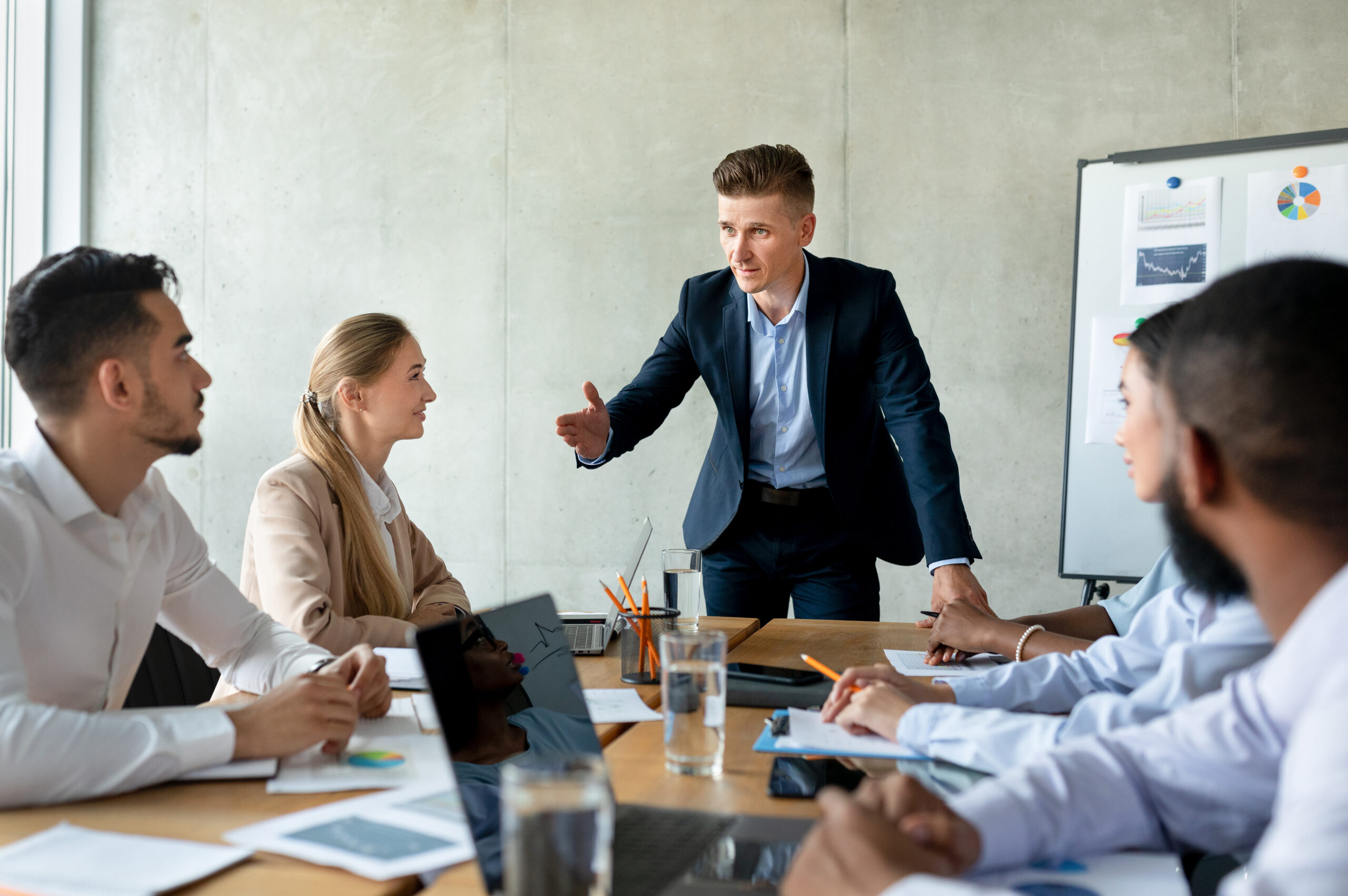 Réunions entre plusieurs collaborateurs